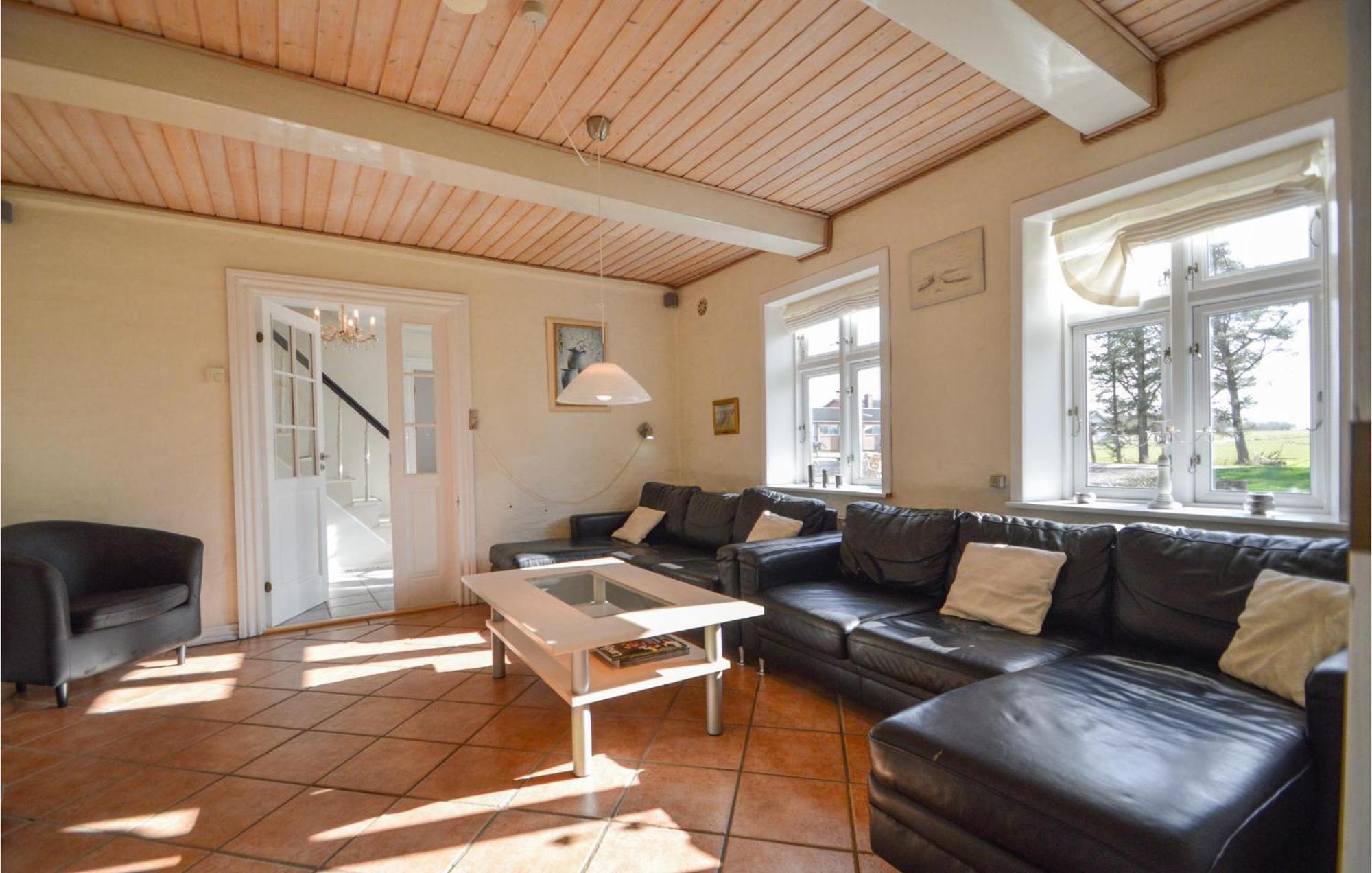 Awesome Home In Bredebro With Kitchen Ballum Exterior foto